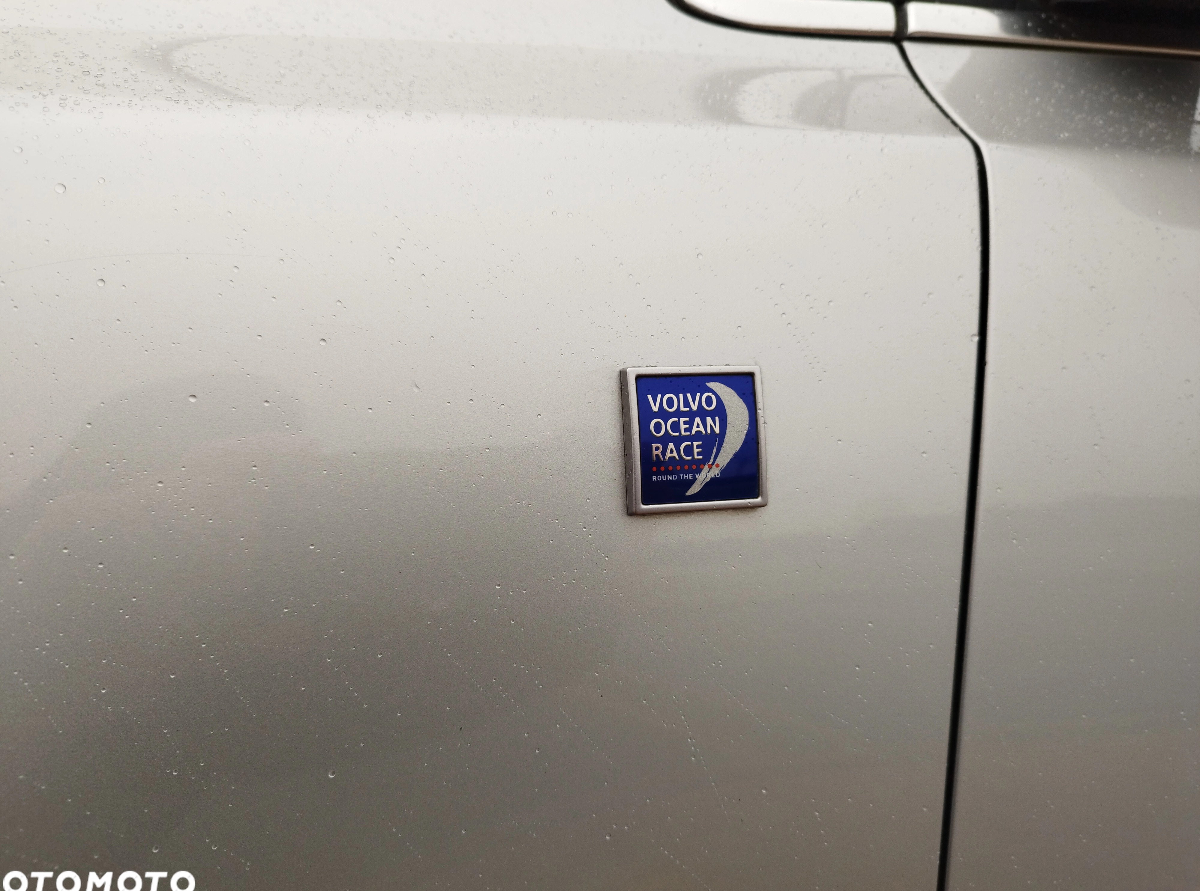 Volvo V40 cena 43700 przebieg: 129000, rok produkcji 2015 z Przasnysz małe 56